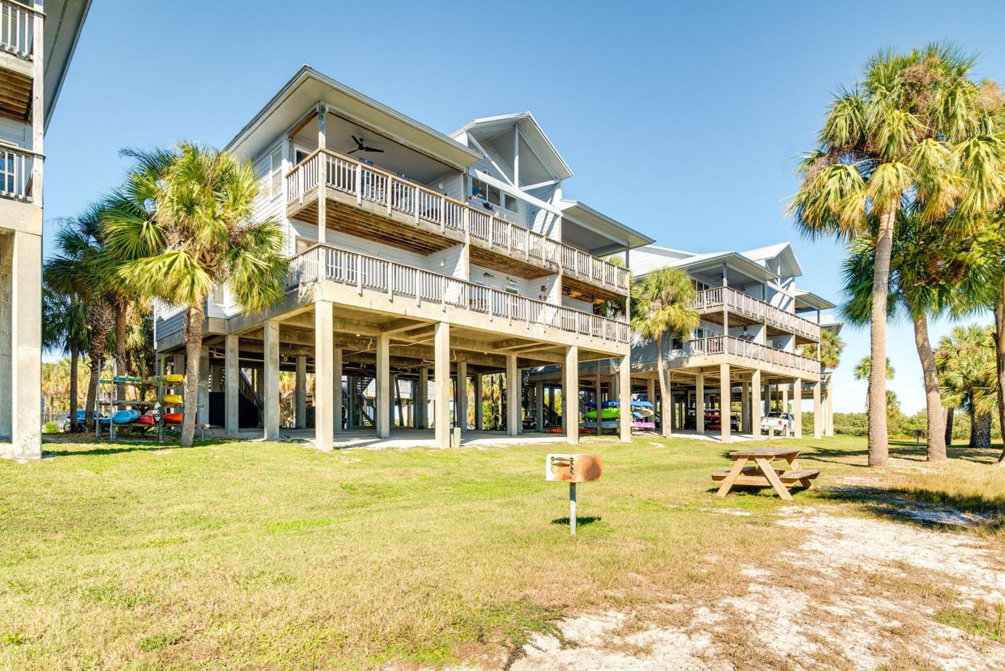 Cedar Key Condo With Balcony And Gulf Views! Extérieur photo